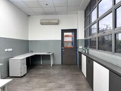 Mayfair Industrial Building (D20), Factory #511444261